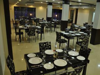 Chandra Royal Inn Веланканни Экстерьер фото