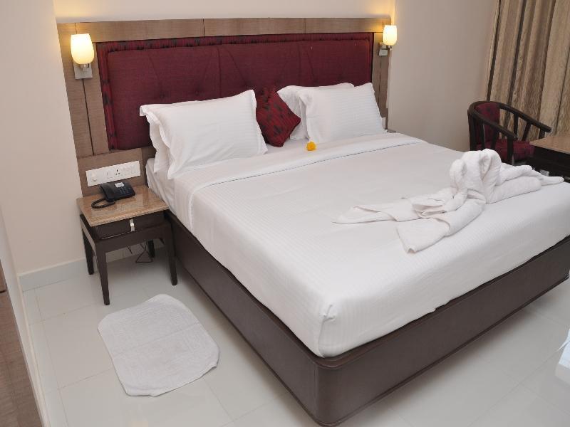 Chandra Royal Inn Веланканни Экстерьер фото